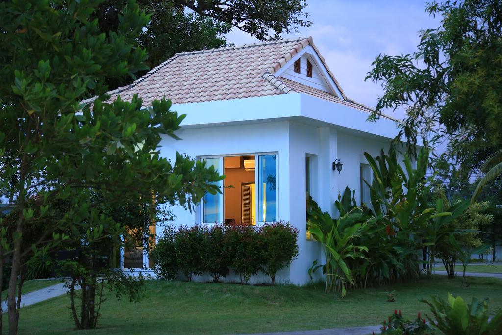 Mango Beach Resort Trat Bagian luar foto
