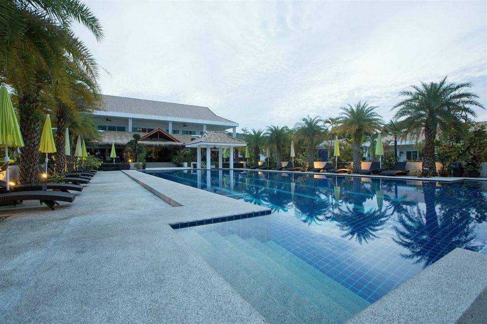 Mango Beach Resort Trat Bagian luar foto