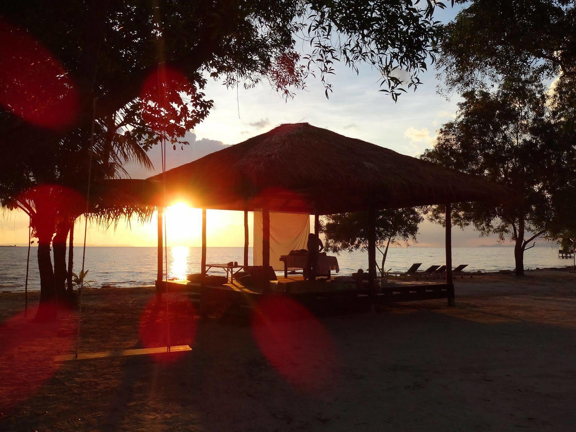 Mango Beach Resort Trat Bagian luar foto