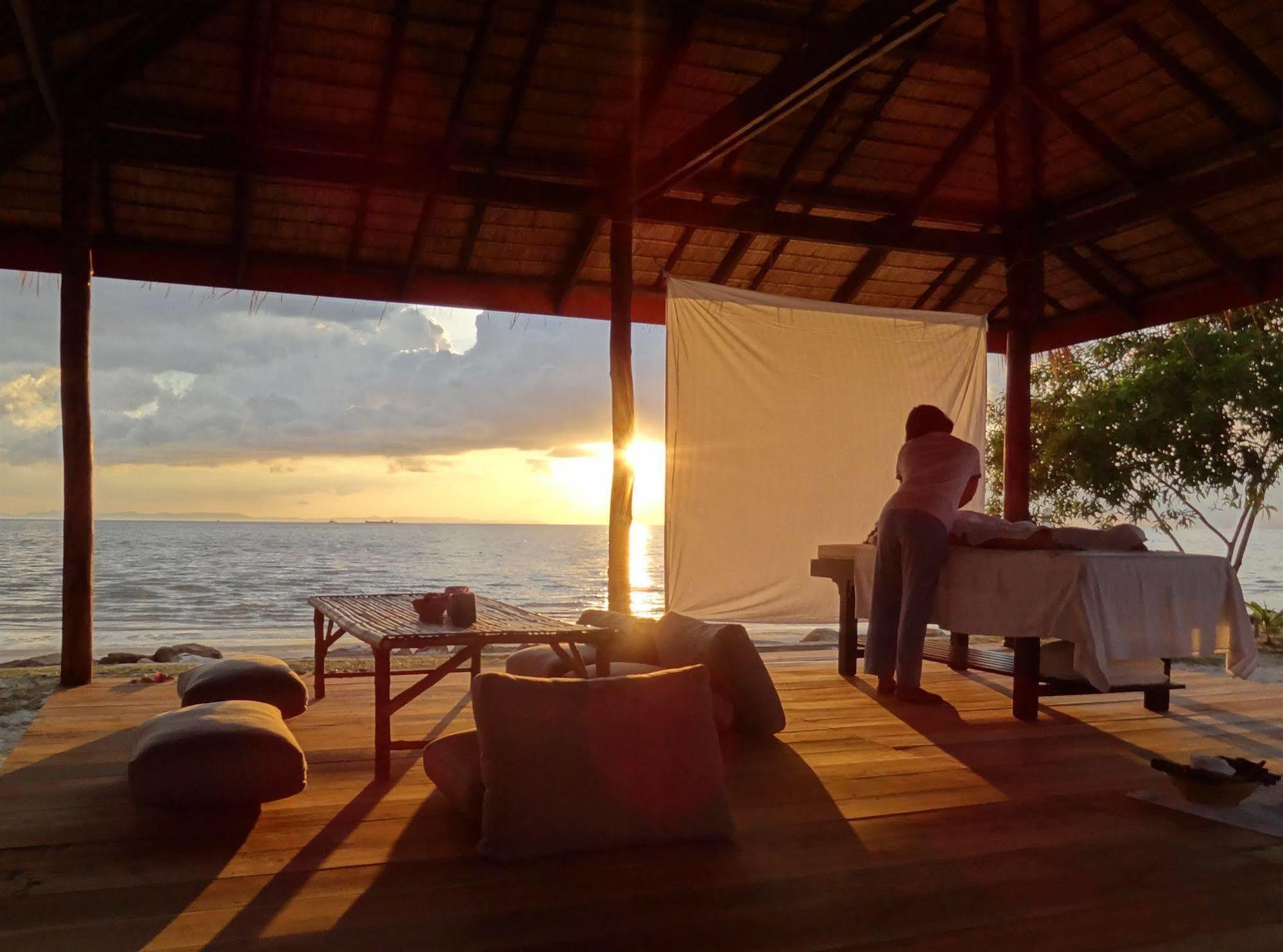 Mango Beach Resort Trat Bagian luar foto
